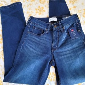 NWT crown & ivy straight leg jeans